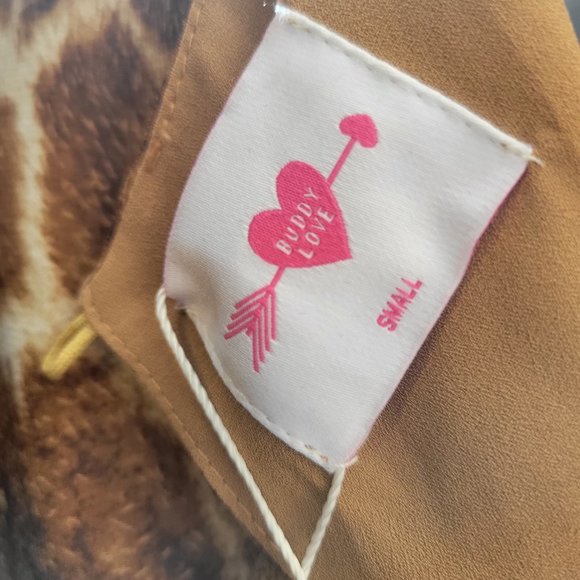 GIRAFFE PRINT MINI FLOWY DRESS WITH STATEMRNT SLEEVES - Picture 8 of 8